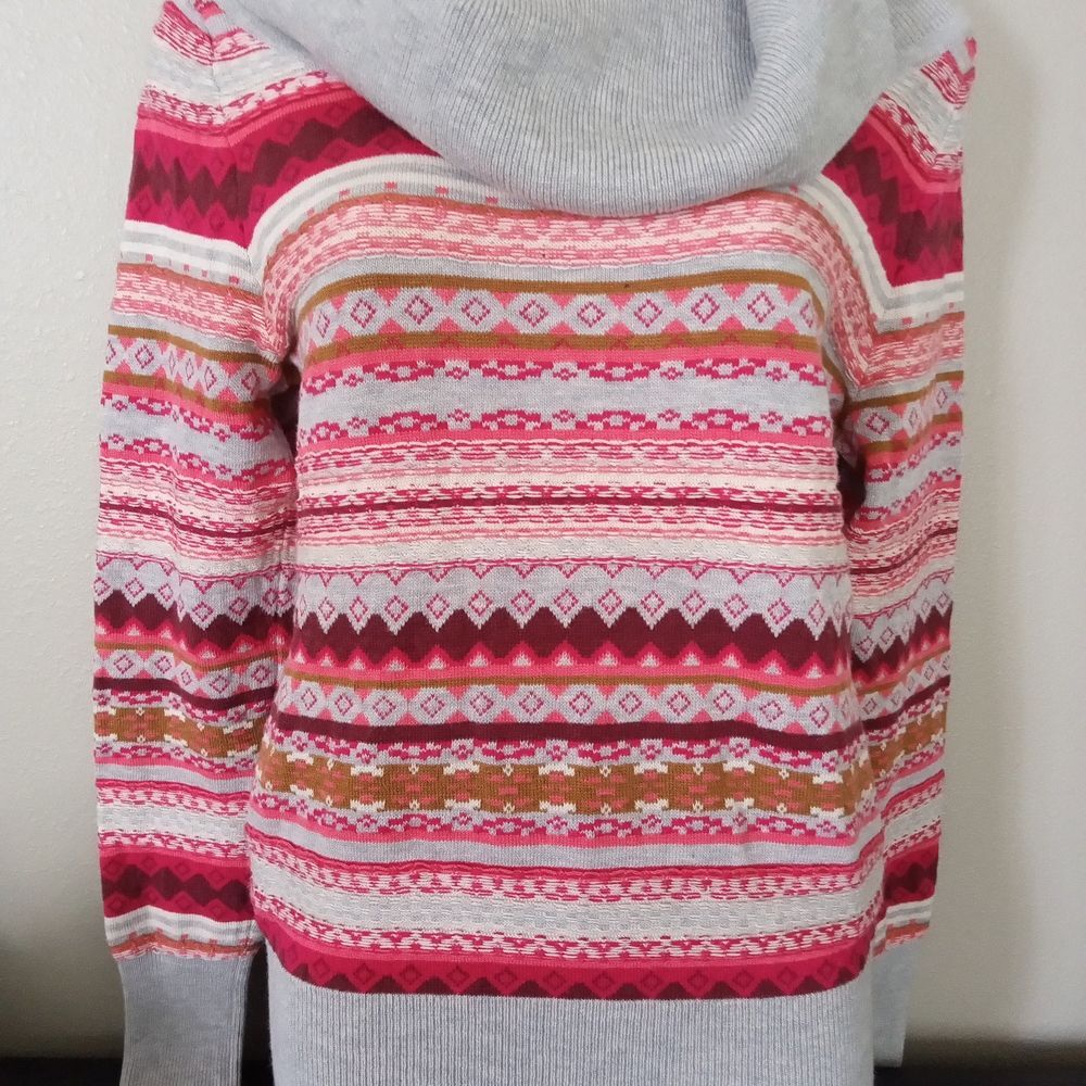 Athleta Pink and Gray Patterned Cowl Neck Sweater